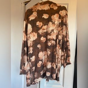 Women’s Maurice’s large cardigan